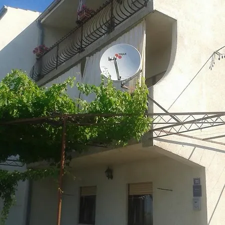 Διαμέρισμα Ivan *